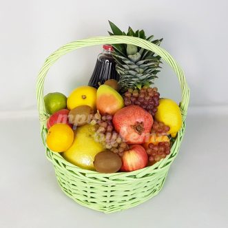 Корзина фруктов с гранатовым соком