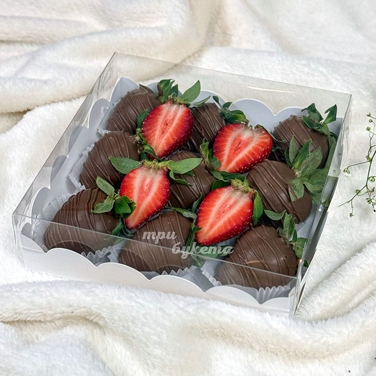 Коробка из 9 клубник в бельгийском шоколаде (закрытая)